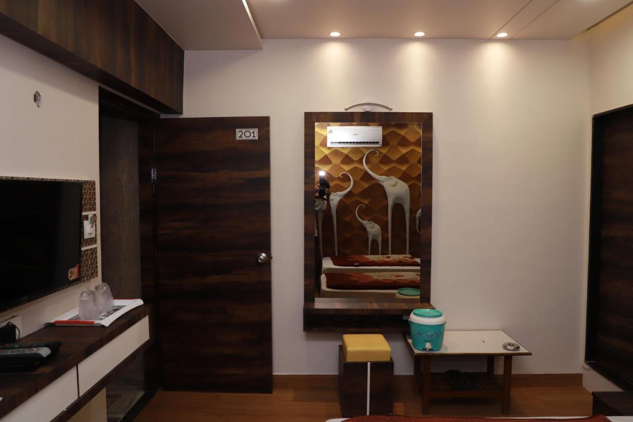 Hotel Darshan Amreli Exterior photo