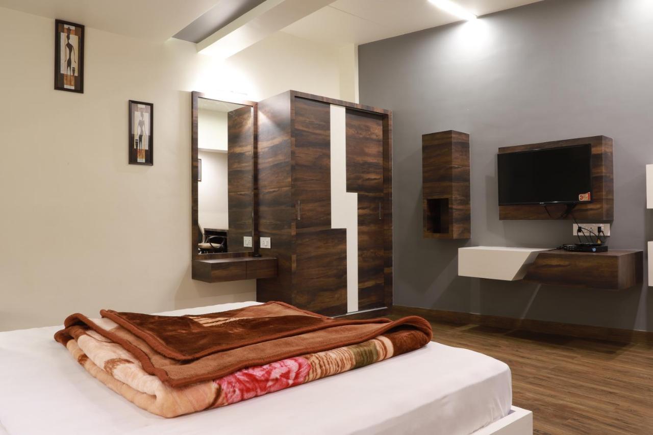 Hotel Darshan Amreli Exterior photo