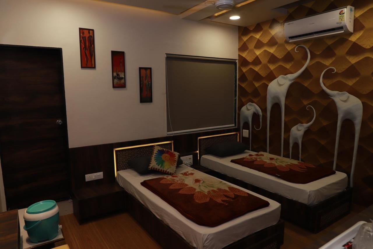 Hotel Darshan Amreli Exterior photo
