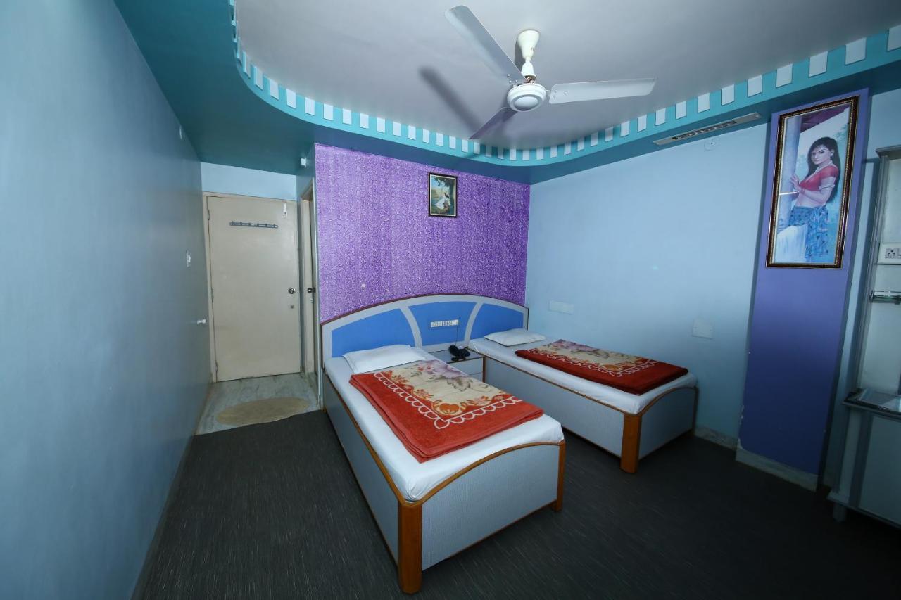 Hotel Darshan Amreli Exterior photo