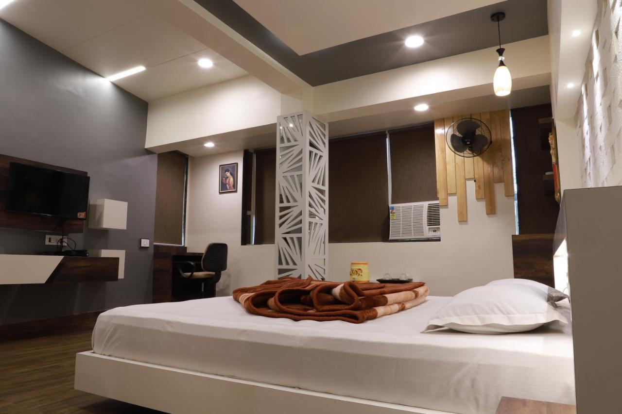 Hotel Darshan Amreli Exterior photo