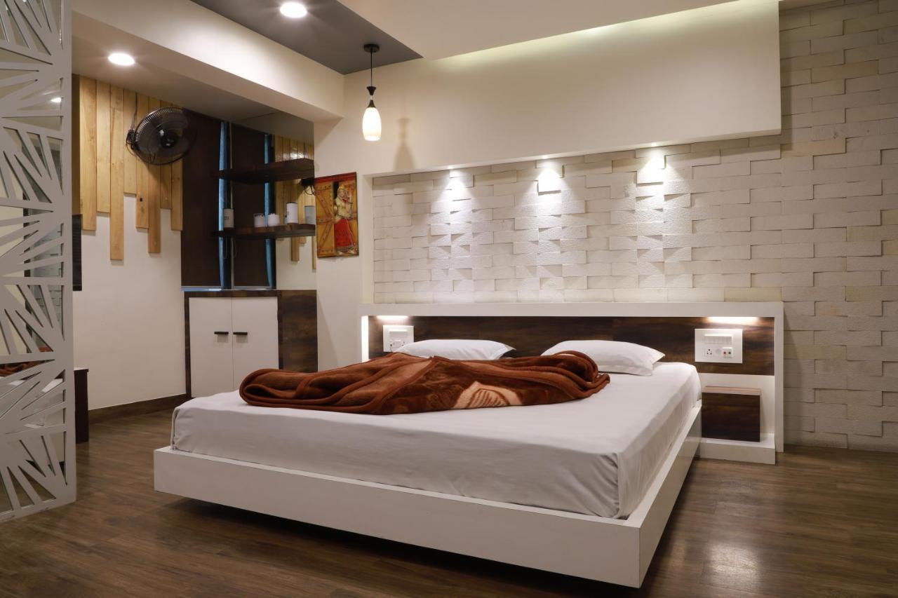 Hotel Darshan Amreli Exterior photo