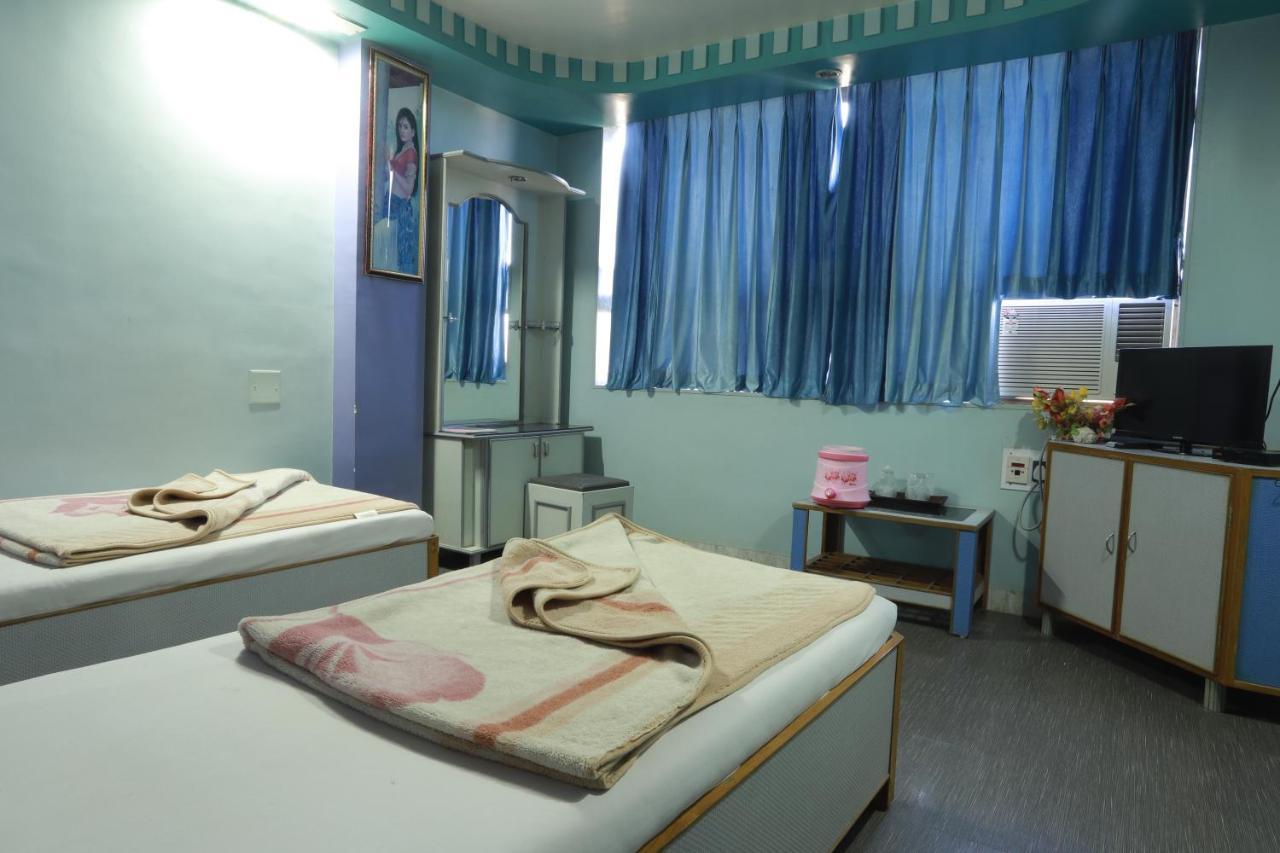 Hotel Darshan Amreli Exterior photo