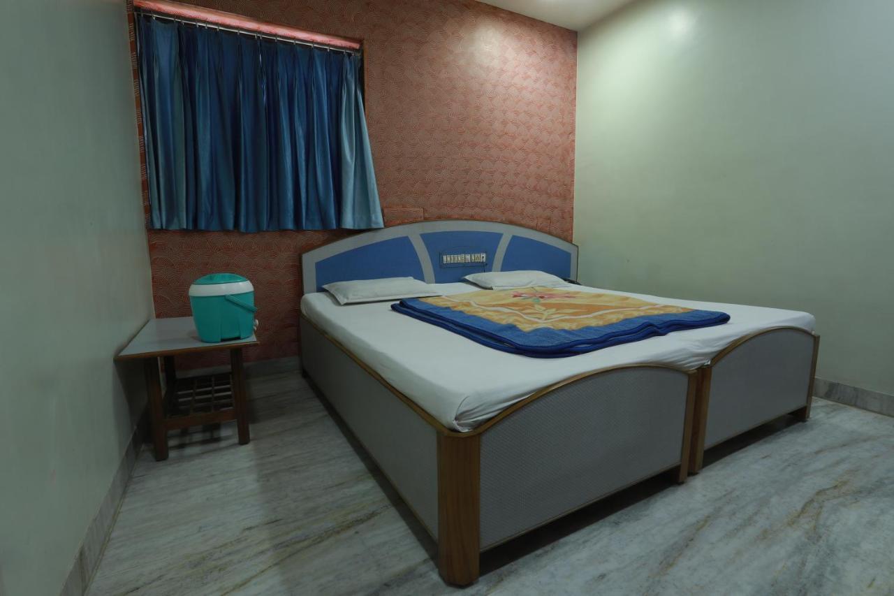 Hotel Darshan Amreli Exterior photo